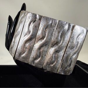 Vintage Silver Wave Pattern Stretch Bracelet 2” wide